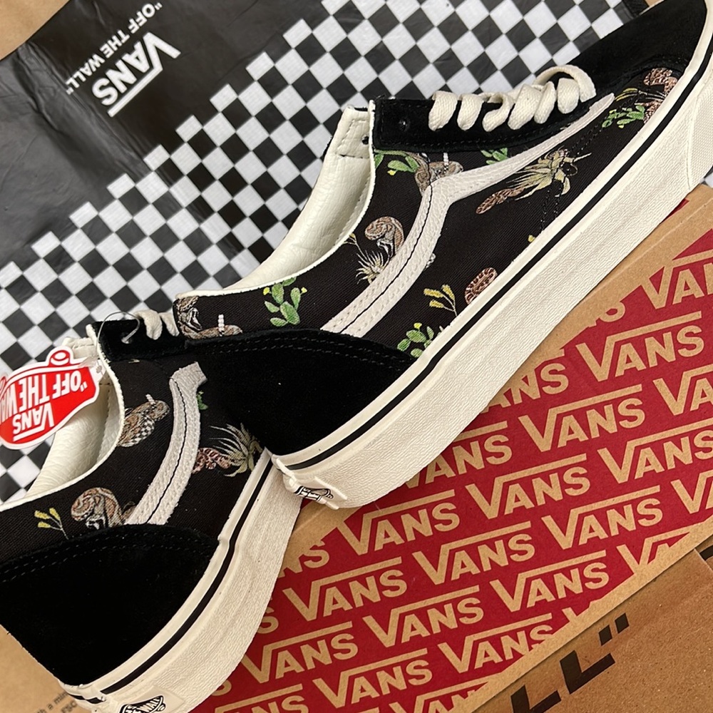 Vans WMNS Old Skool Desert Snake/Black sneakers - Picture 15 of 16